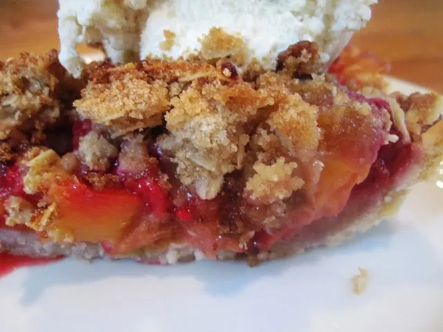 Raspberry Peach Crisp