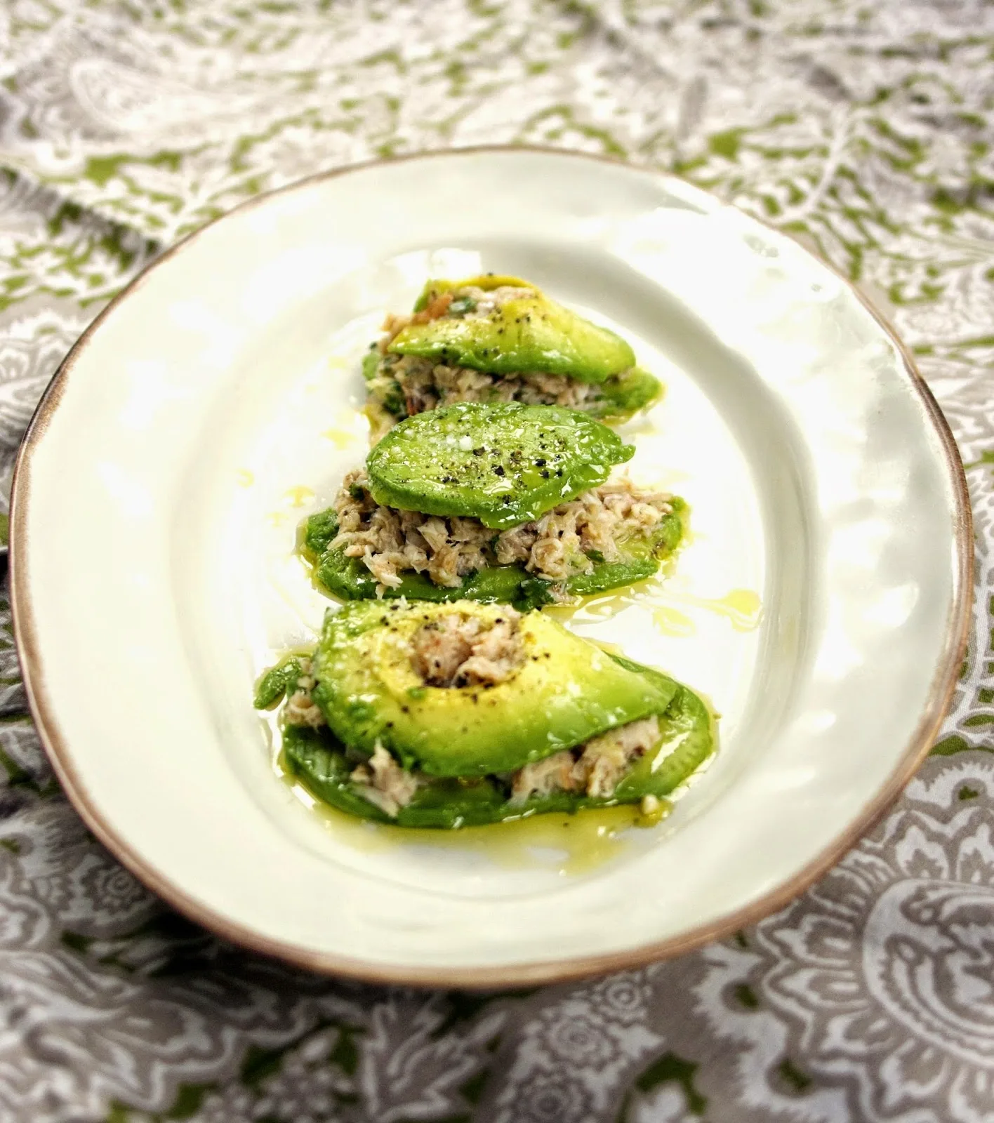 Crab Avocado "Ravioli": simplelivingeating.com