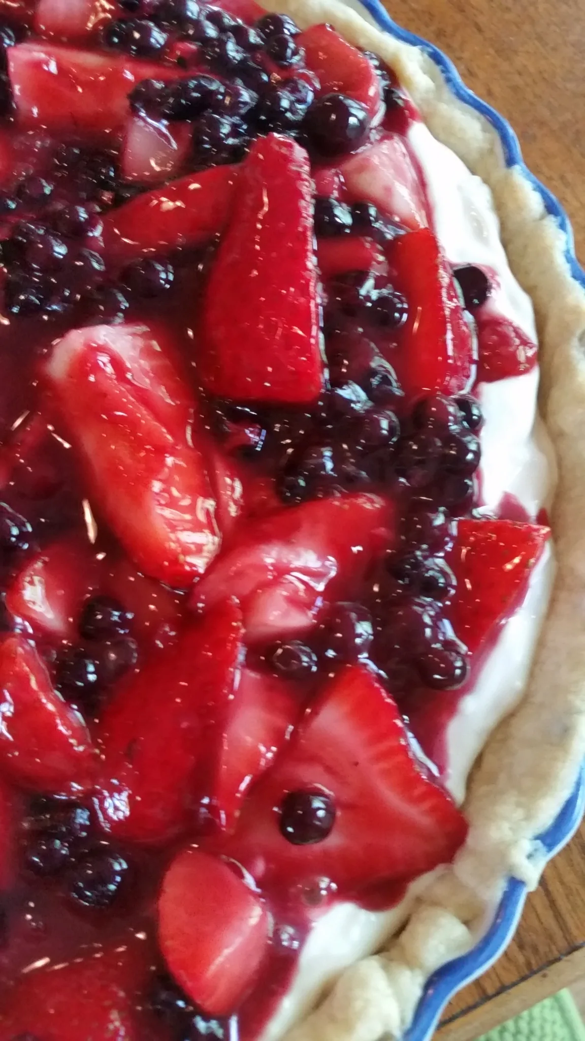 NO BAKE BERRY CREAM PIE