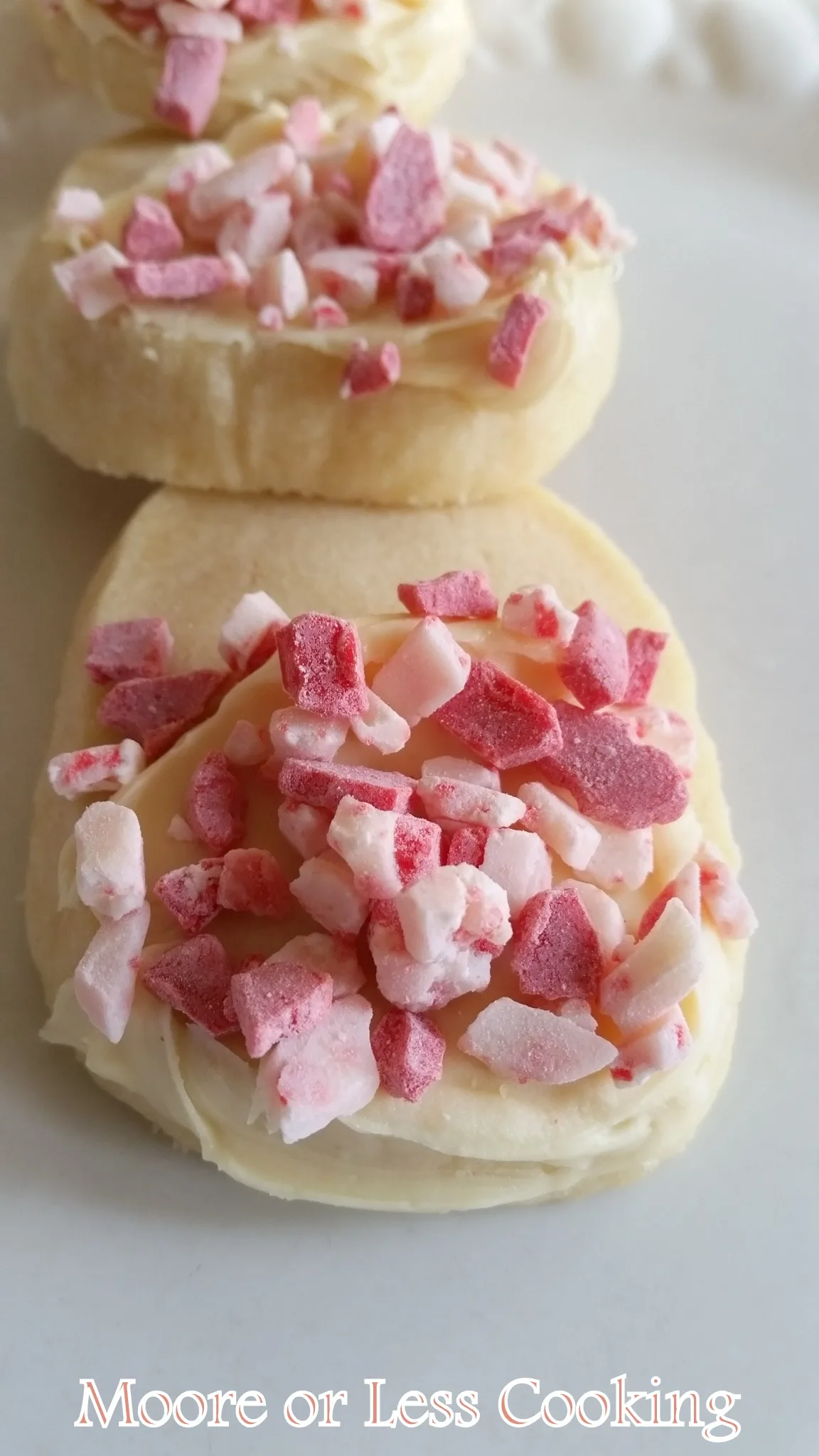 Peppermint Shortbread Cookies