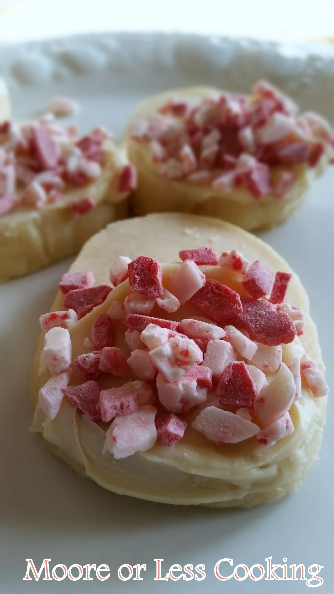 Peppermint Shortbread Cookies