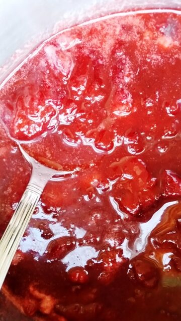filling strawberry