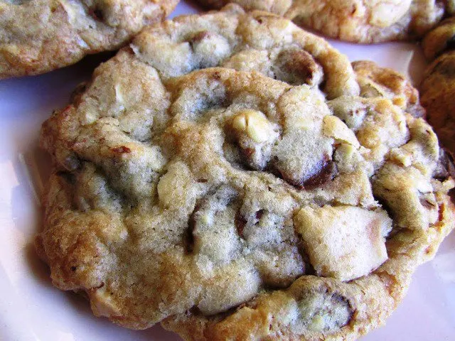 Chocolate Cloud Cookies 