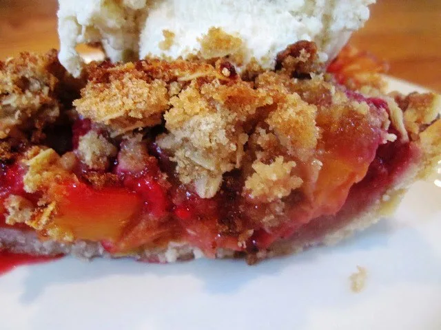 Peach Raspberry Crisp