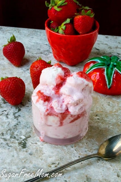 strawberry-swirl-ice-cream-5