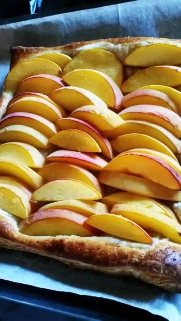 Easy Peach Tart