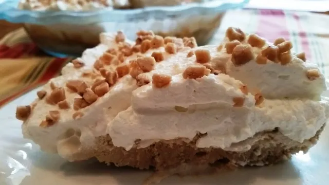 Vanilla Coffee Ice Cream Pie #SundaySupper