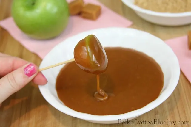 dipping-caramel-apple-bites