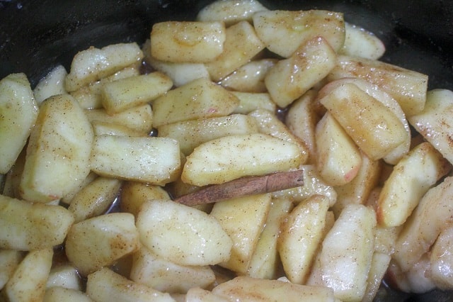 Copycat Cracker Barrel Cinnamon Apples & Video