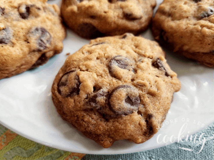 Soft and Chewy Oatmeal Chocolate Cookies