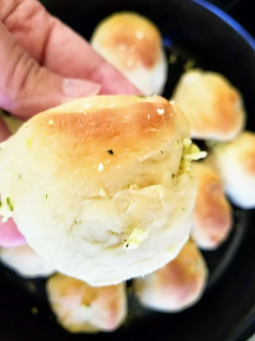 #ad Pass on the just okay, and who can even pronounce the ingredients in store-bought rolls and make these simple and delectable dinner rolls in under an hour! The key to making the perfect dinner roll is Fleischmann’s® RapidRise® Yeast. #BakeItYourself #CollectiveBias #HomemadeDinnerRolls​ #HomemadeBaking #BakeFromScratch via @Mooreorlesscook