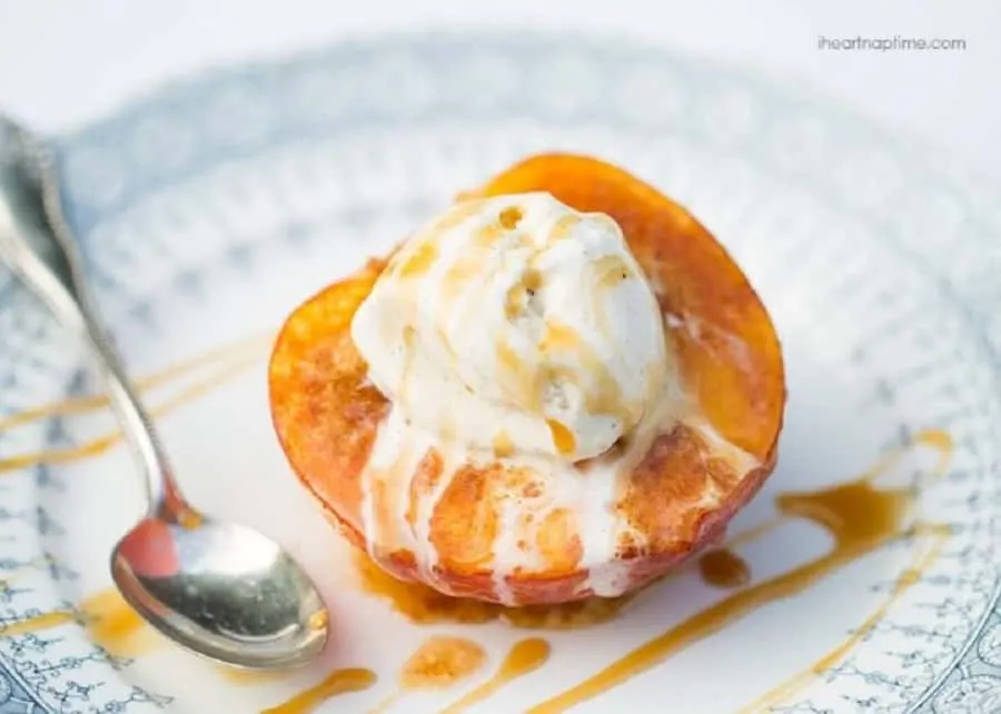 Baked-peaches-720x514