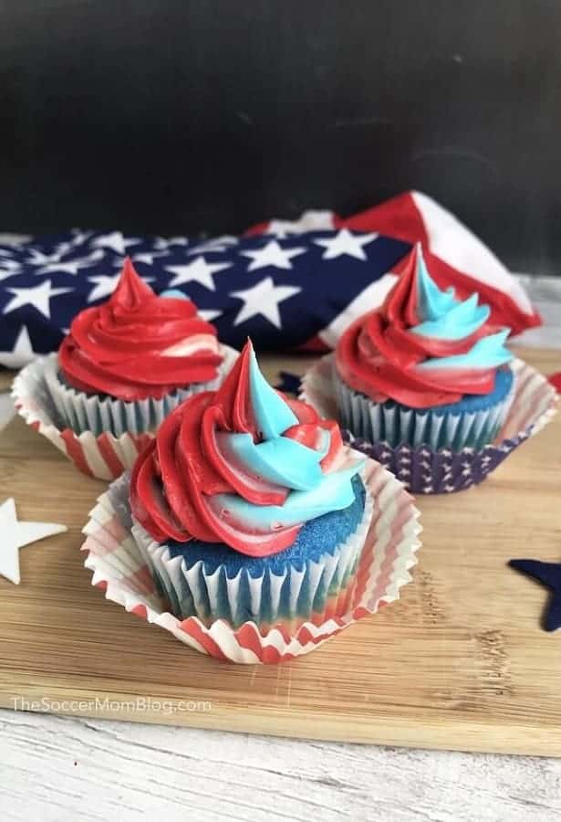 Patriotic-Swirl-Cupcakes