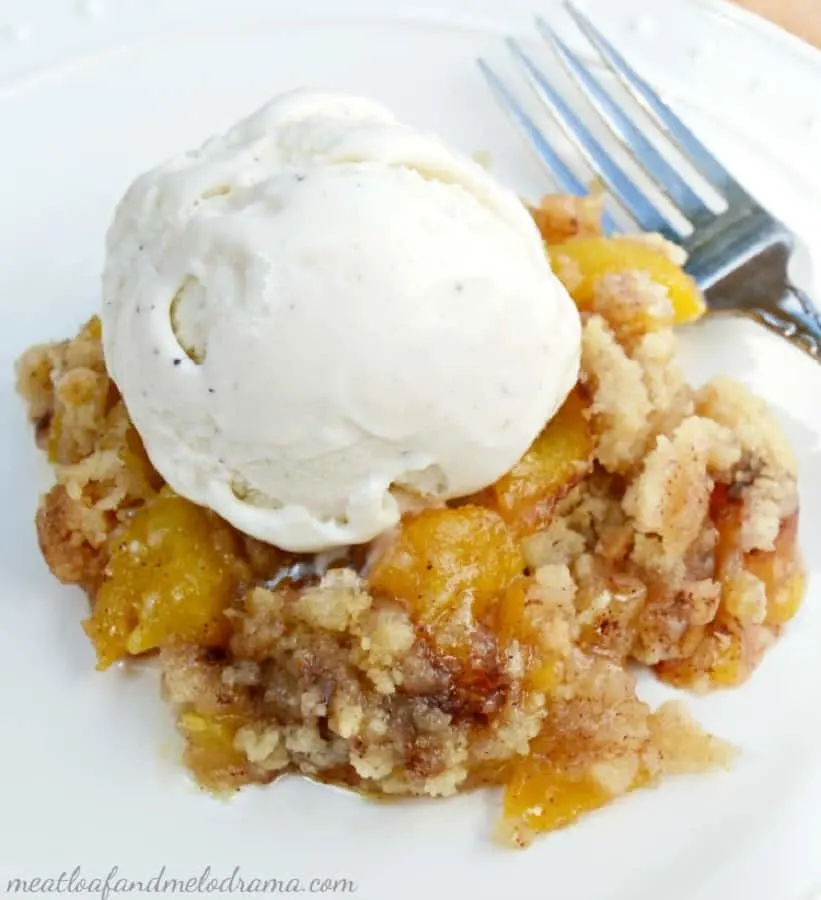 homemade-fresh-peach-crisp-ice-cream