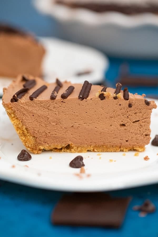 Easy No-Bake Chocolate Pie & Video - Moore or Less Cooking