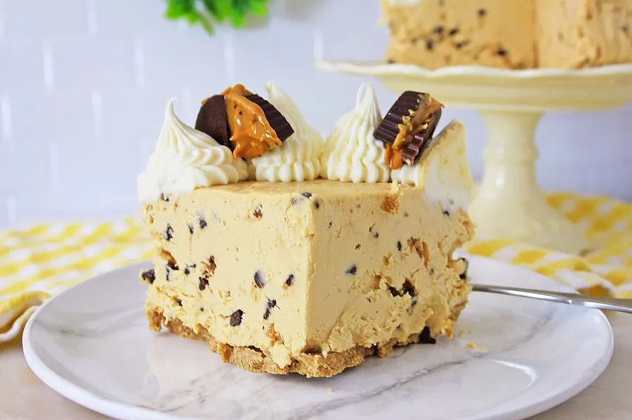 Creamy Peanut Butter Cheesecake 