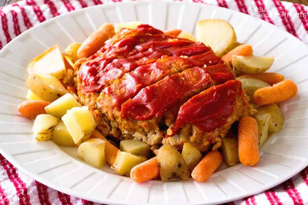 https://mooreorlesscooking.com/wp-content/uploads/2020/10/Crock-Pot-Meatloaf-Veggies-Landscape.jpg