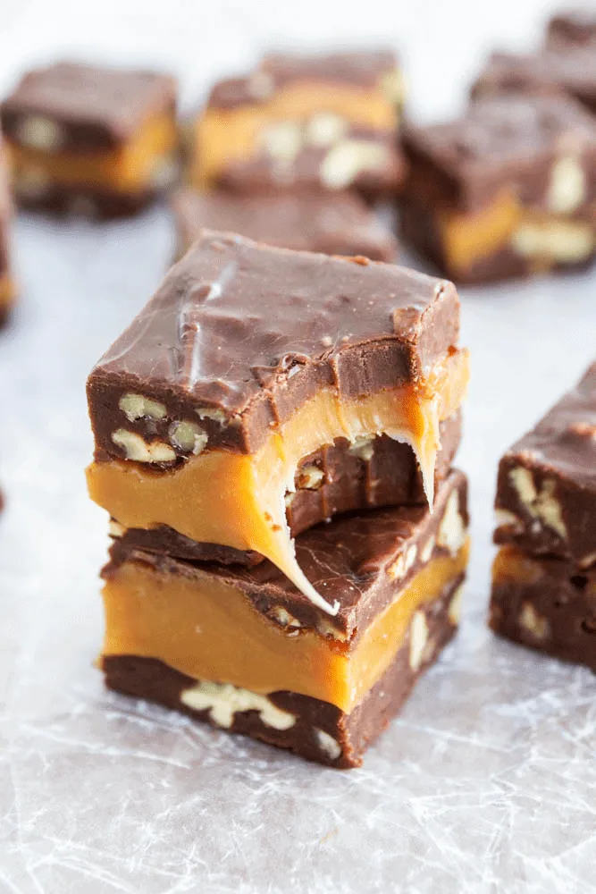 CARAMEL-PECAN-FUDGE-6-ps