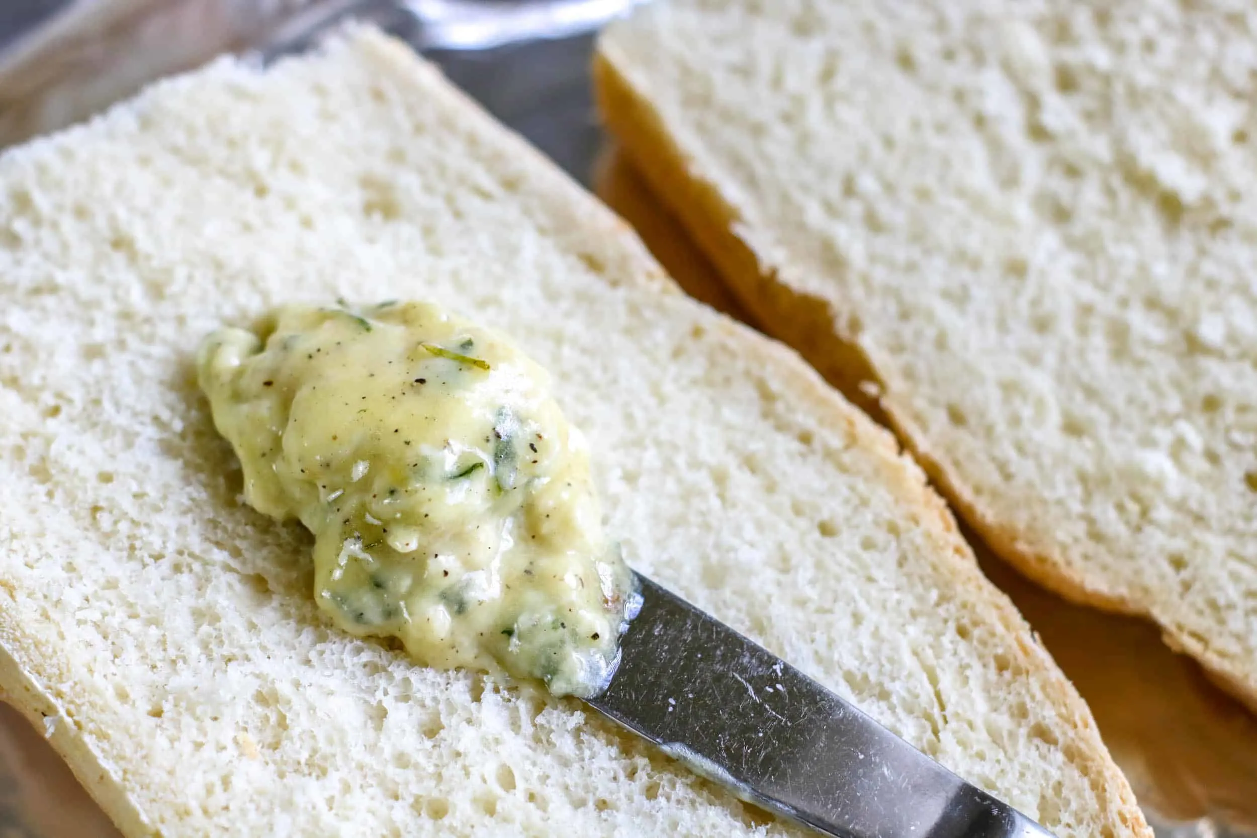 knife spreading butter