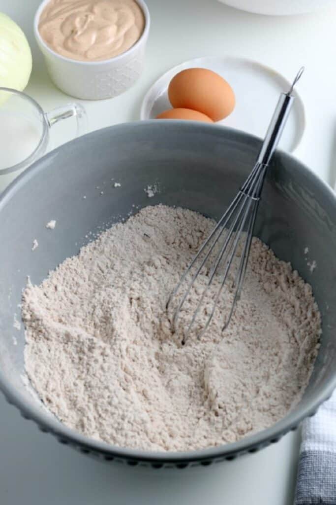 Mix up flour mixture in a bowl