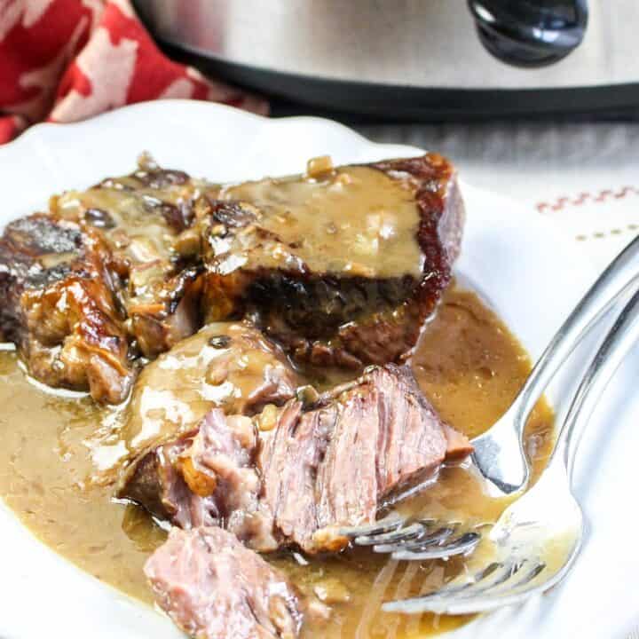 Slow Cooker Beef in Gravy - My Gorgeous Recipes