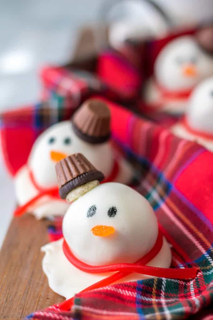 Gingerbread Snowman Truffles
