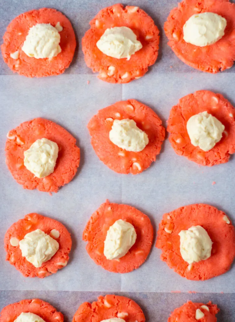 Cheesecake Stuffed Strawberry Cookies