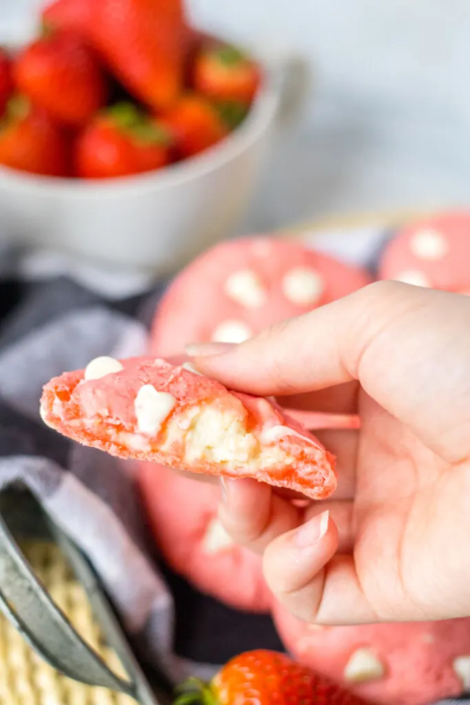 Cheesecake Stuffed Strawberry Cookies