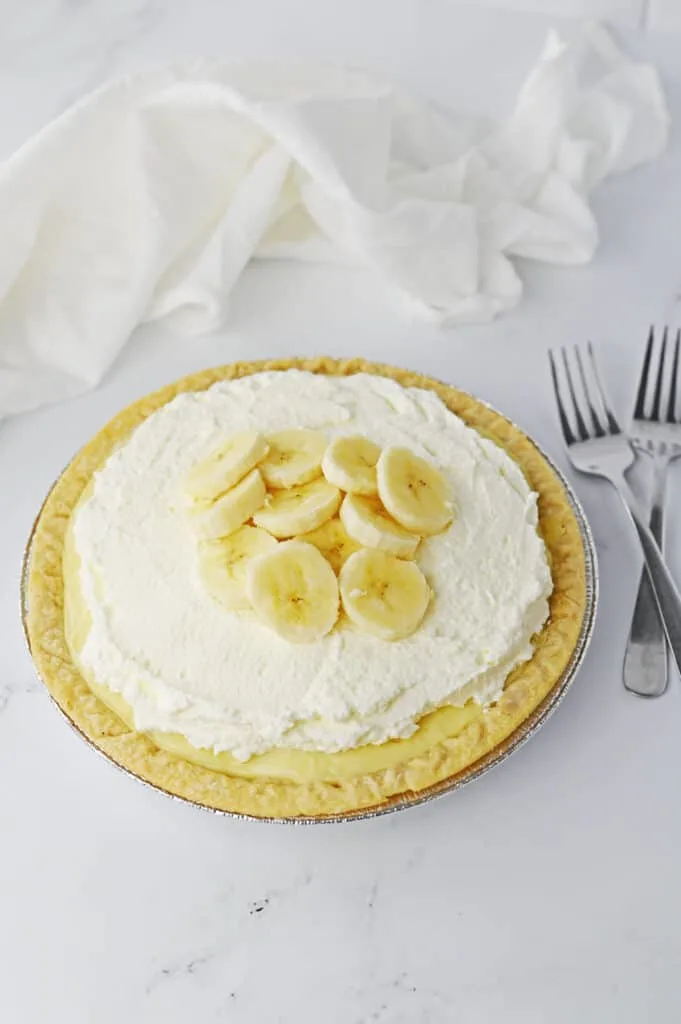 Banana Cream Pie full pie