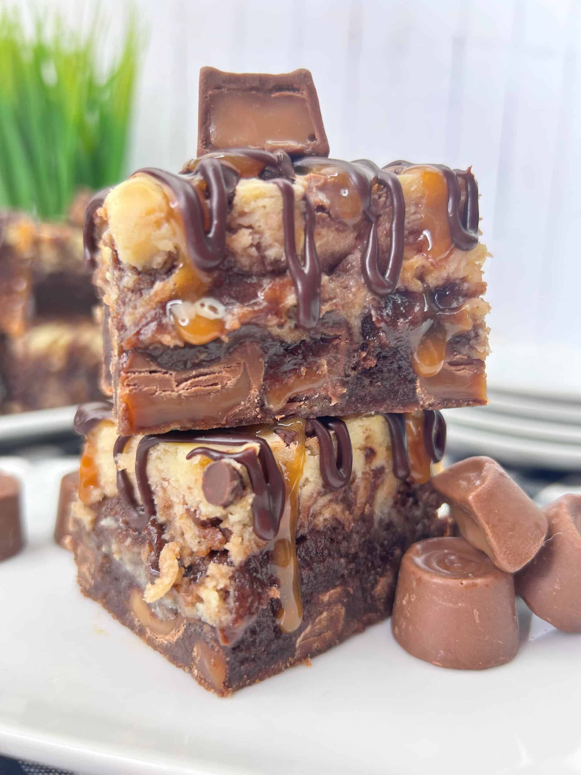 Rolo Cheesecake Brownie Bars