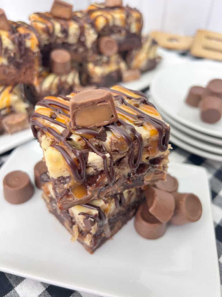 Rolo Cheesecake Brownie Bars
