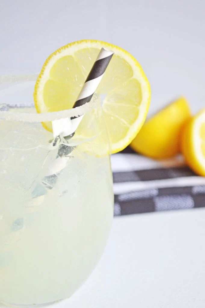 Glass of lemonade margarita