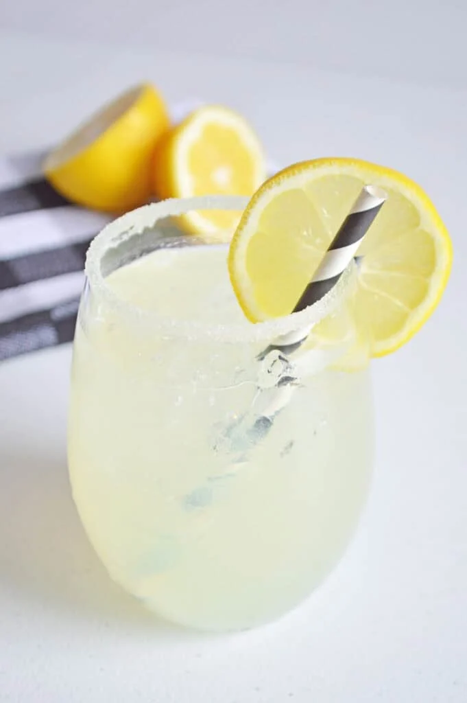 lemonade margarita ready to serve