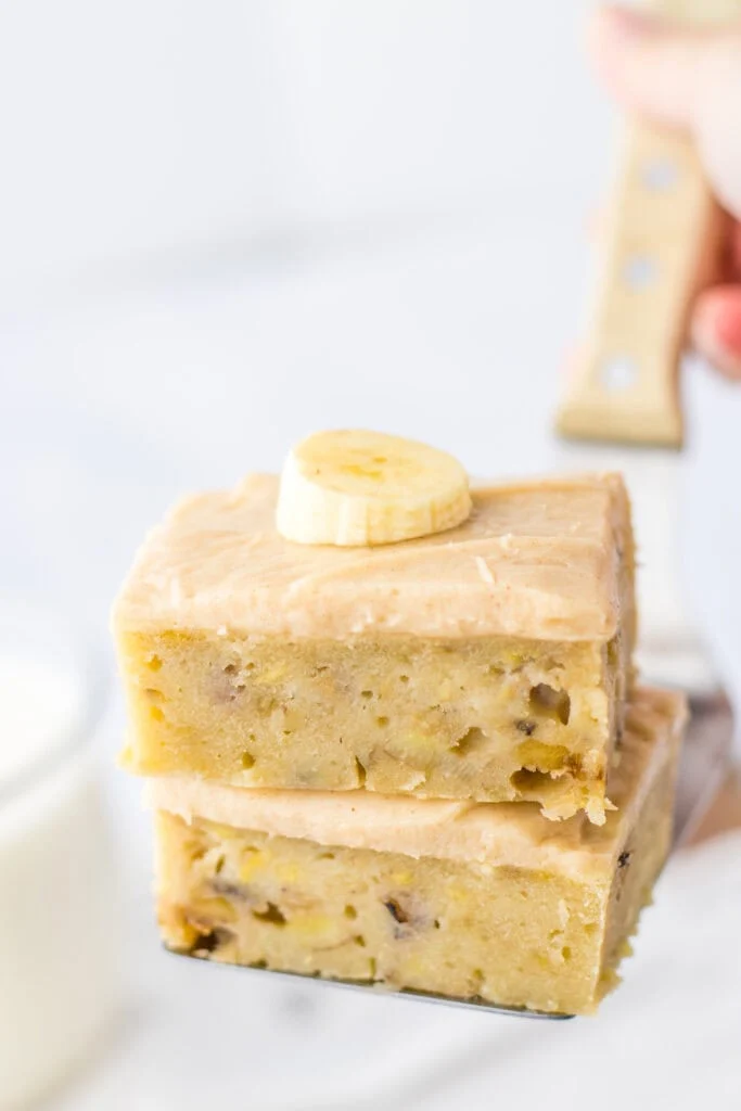 serving banana bars