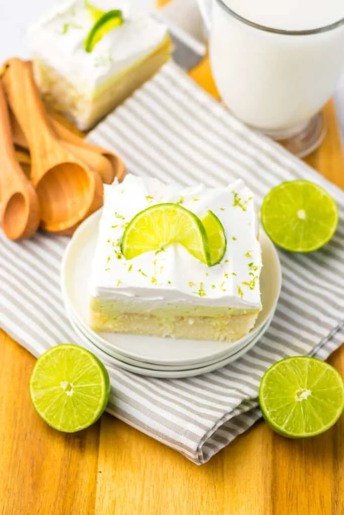 Key lime pie cake