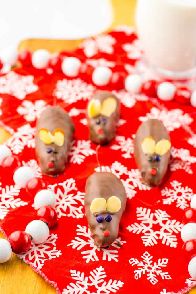 4 christmas coconut mice