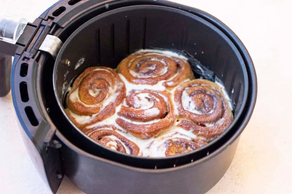 cinnamon rolls in air fryer