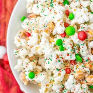 bowl popcorn red cloth