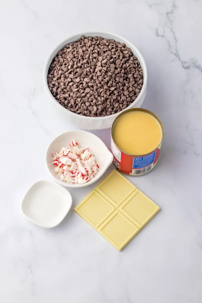 ingredients slow cooker peppermint bark fudge