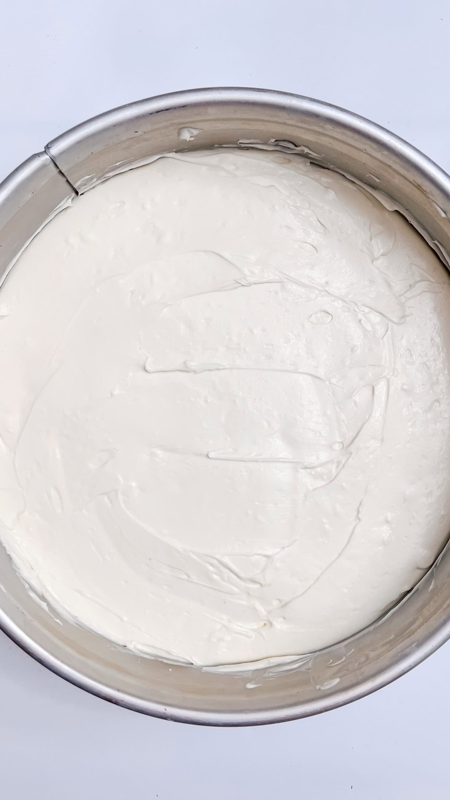 Smooth cream cheese filling for cheesecake